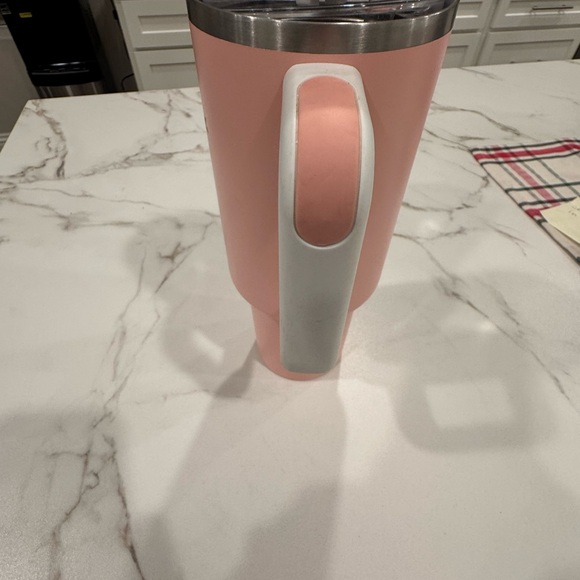 Stanley Peach 40 oz tumbler - Picture 10 of 10